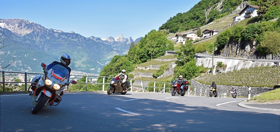 Comment mieux maîtriser la conduite d’une moto ?